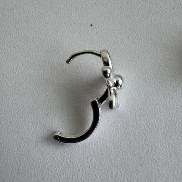 Sterling Silver 925 Small Flower Hoop Earrings – Dainty Floral Design - Picture 3 of 5